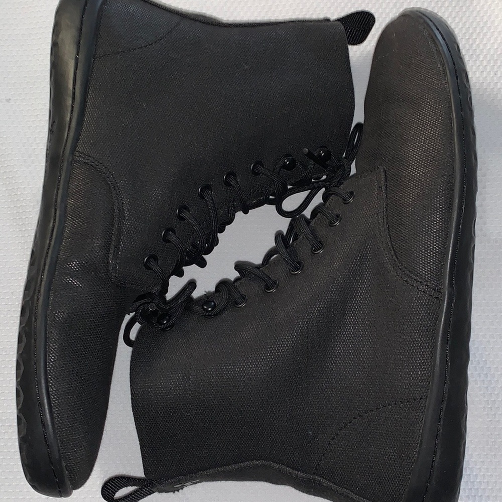 Vivobarefoot Gobi HI IV Women’s Gently used size 7